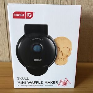 Dash Skull Mini Waffle Maker! Brand New! SHIMMER BLACK